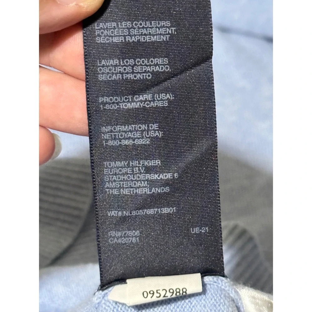 Tommy Hilfiger Mens XXL V-Neck Sweater Light Blue Long Sleeve Logo Pullover Soft